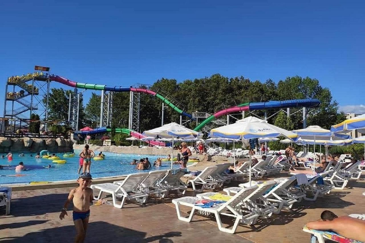 Yves 2 Bed Apart At Sun Village Sunny Beach Not Far Away From The Sea Eksteriør bilde