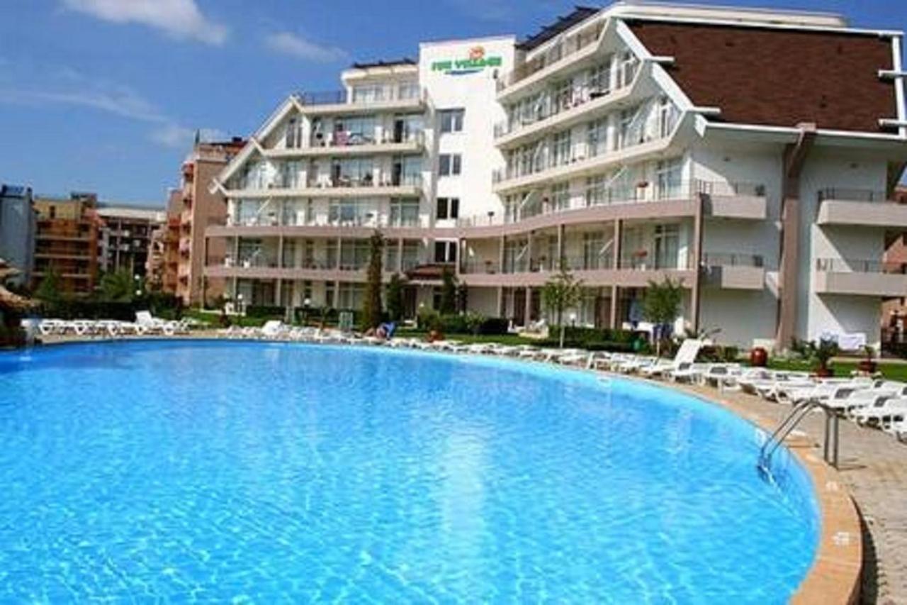 Yves 2 Bed Apart At Sun Village Sunny Beach Not Far Away From The Sea Eksteriør bilde