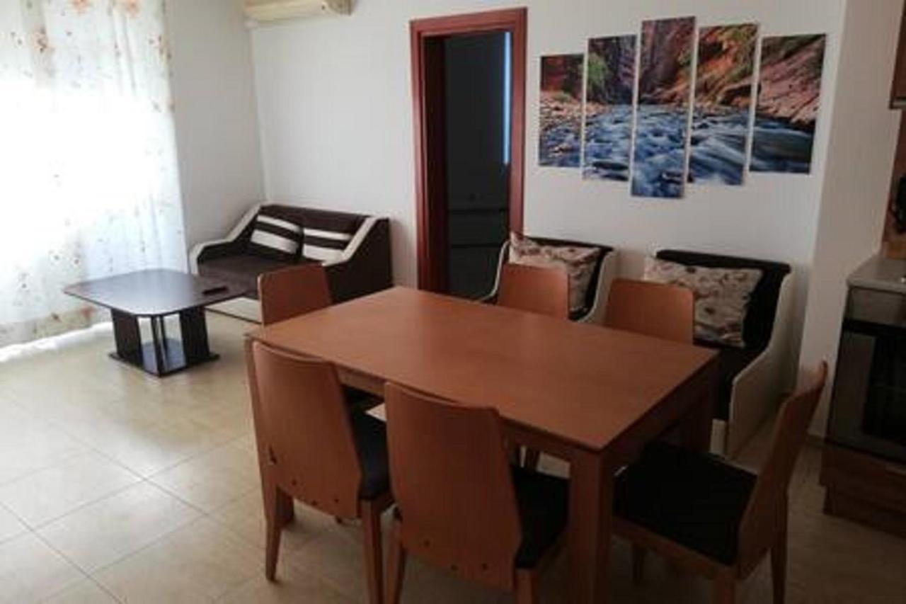 Yves 2 Bed Apart At Sun Village Sunny Beach Not Far Away From The Sea Eksteriør bilde