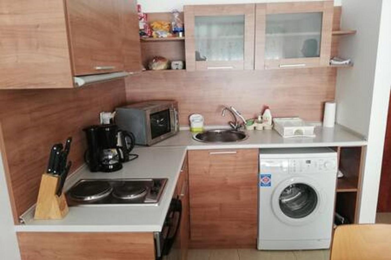 Yves 2 Bed Apart At Sun Village Sunny Beach Not Far Away From The Sea Eksteriør bilde