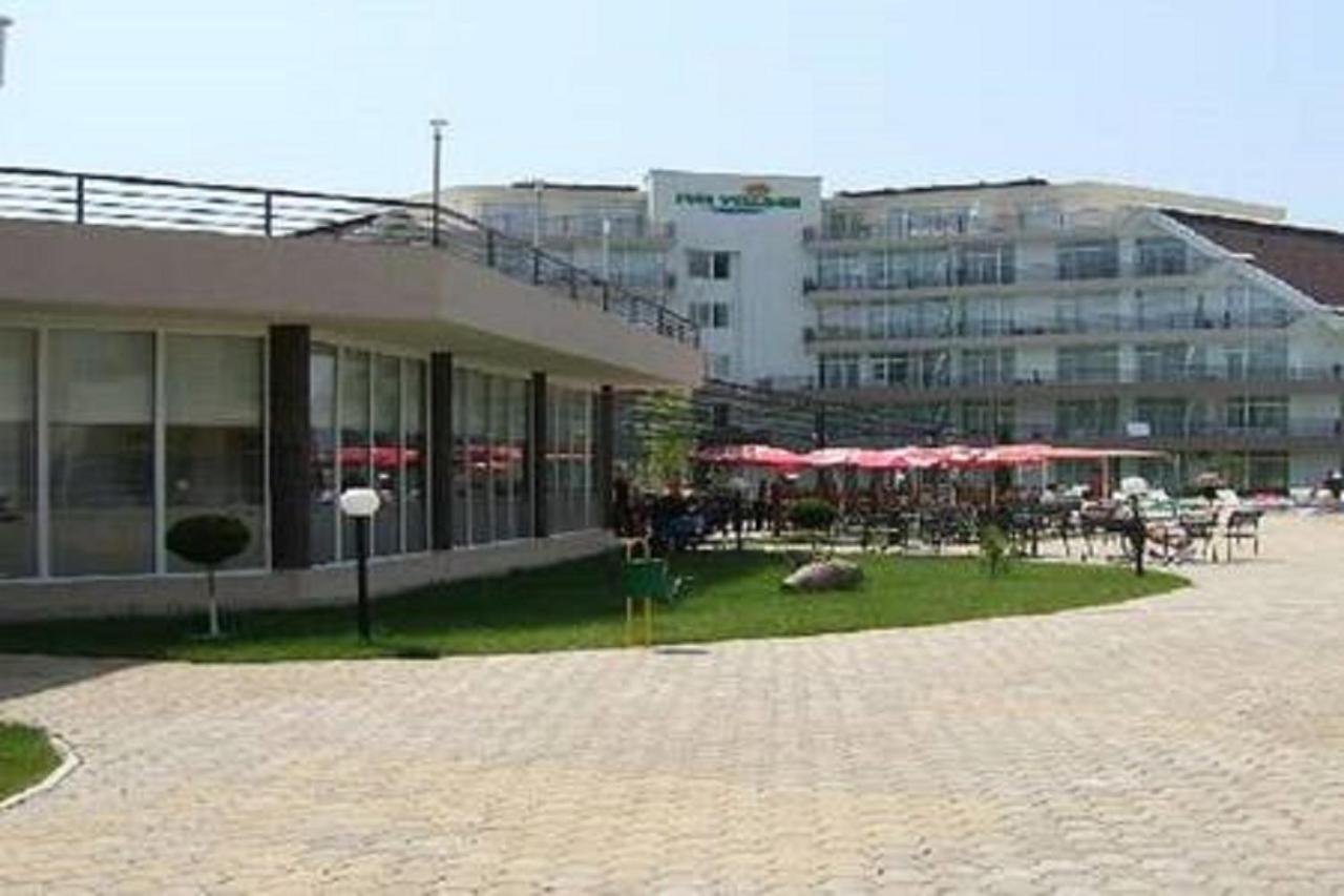 Yves 2 Bed Apart At Sun Village Sunny Beach Not Far Away From The Sea Eksteriør bilde