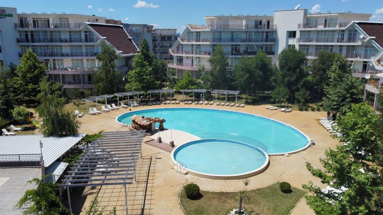 Yves 2 Bed Apart At Sun Village Sunny Beach Not Far Away From The Sea Eksteriør bilde